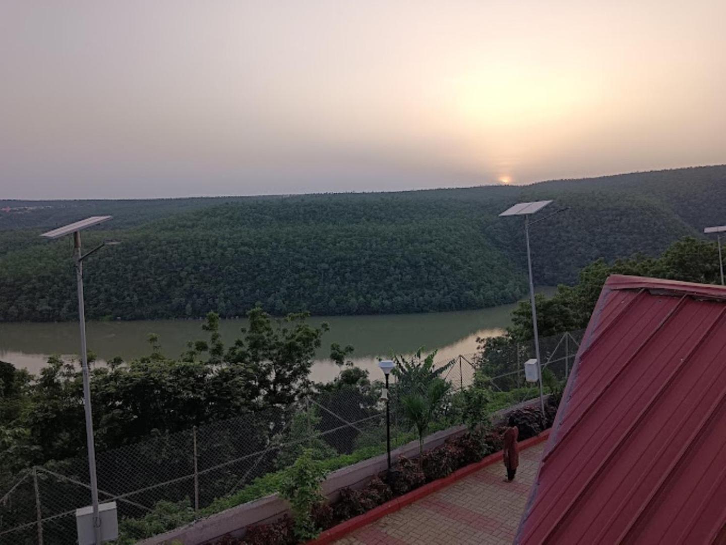 Hotel Haritha , Eegalapenta Srisailam Buitenkant foto